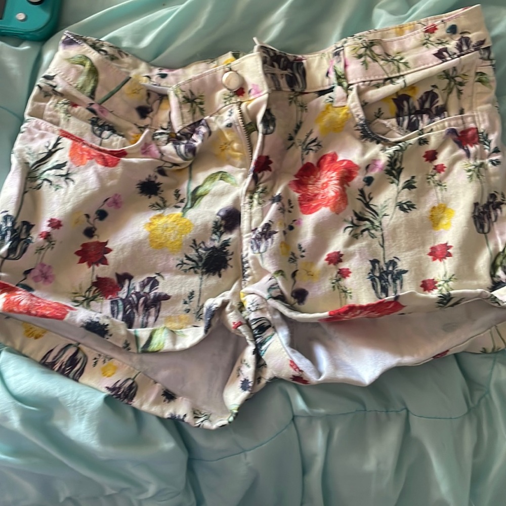Floral h&m short size 8